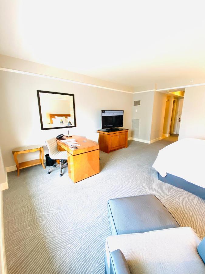 Private Condo Hotel At Four Seasons Brickell Μαϊάμι Εξωτερικό φωτογραφία